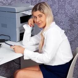 Boniy in 'Anilos' Working It (Thumbnail 1)