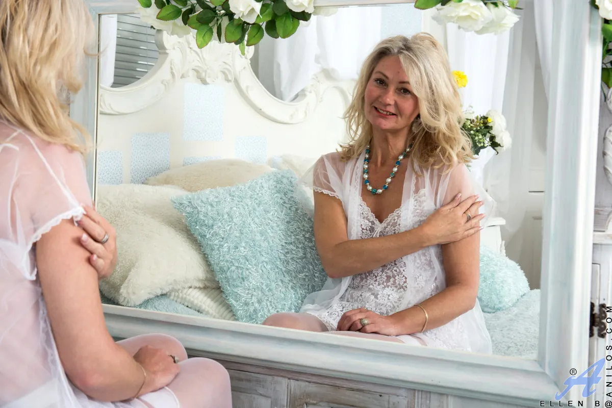 Anilos 'Hairy Pussy' starring Ellen B (Photo 1)