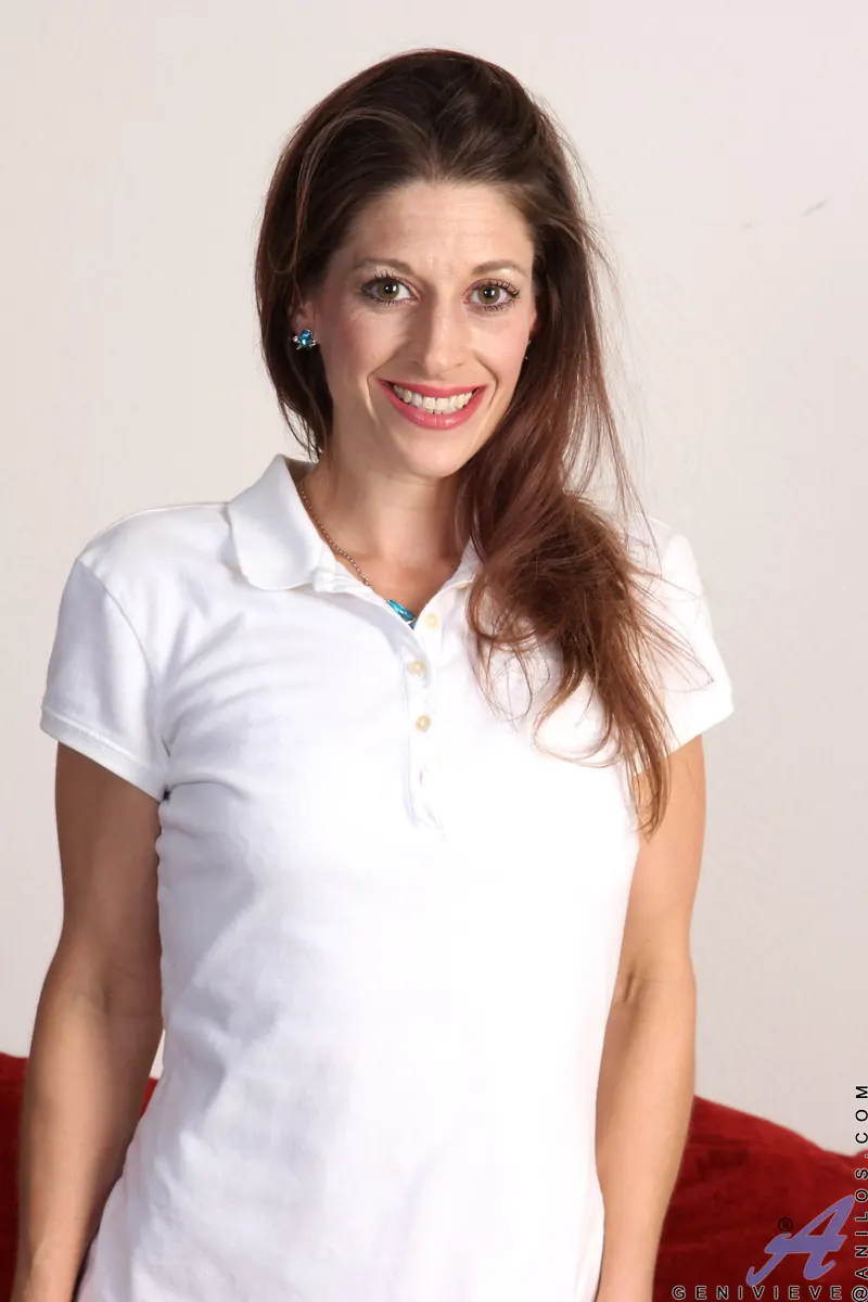 Anilos 'Between Us' starring Genivieve (Photo 1)