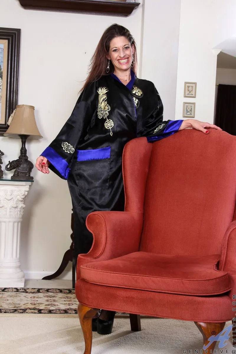 Anilos 'The Real Deal' starring Genivieve (Photo 1)