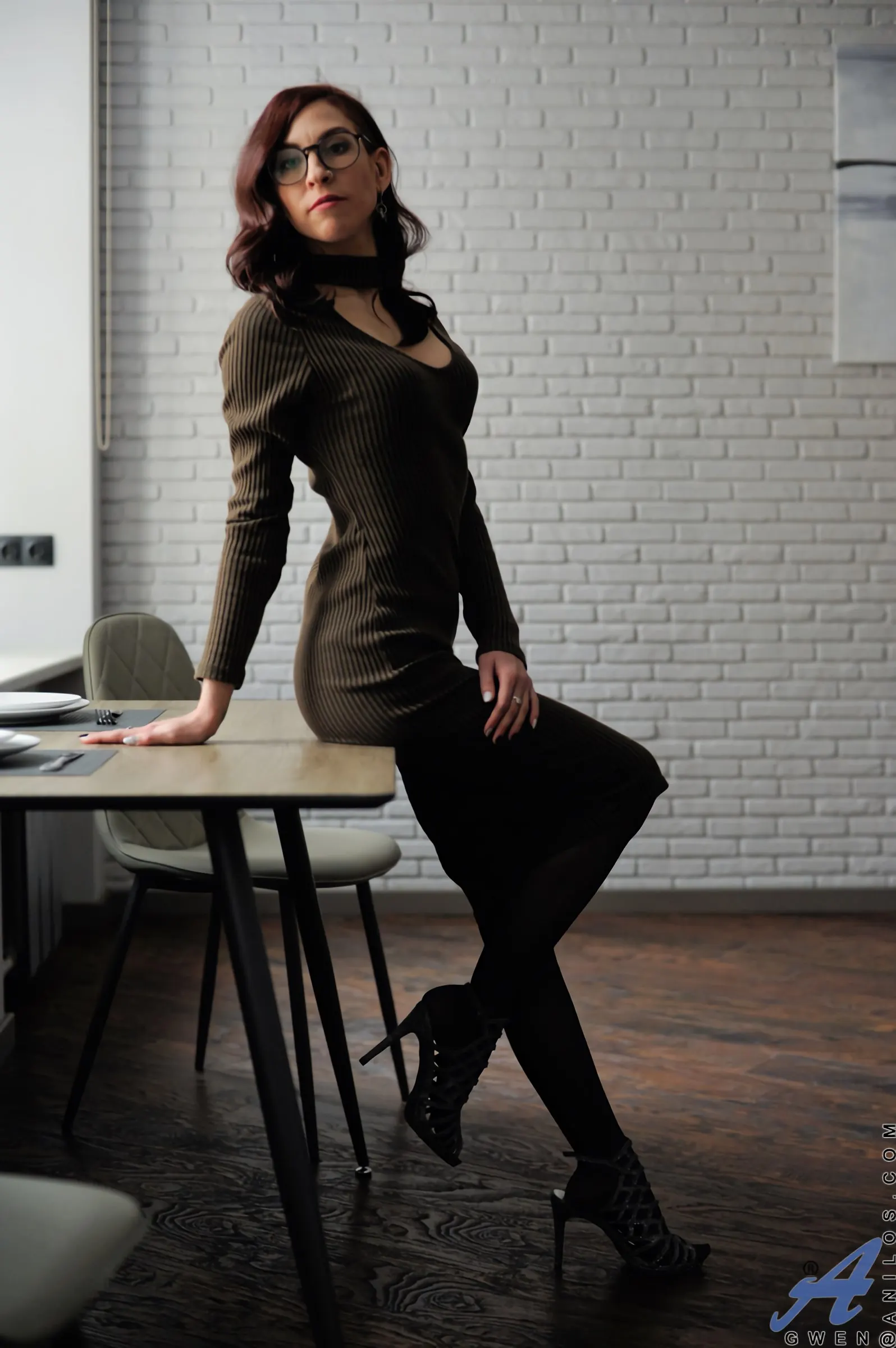 Anilos 'Take Your Time' starring Gwen (Photo 3)