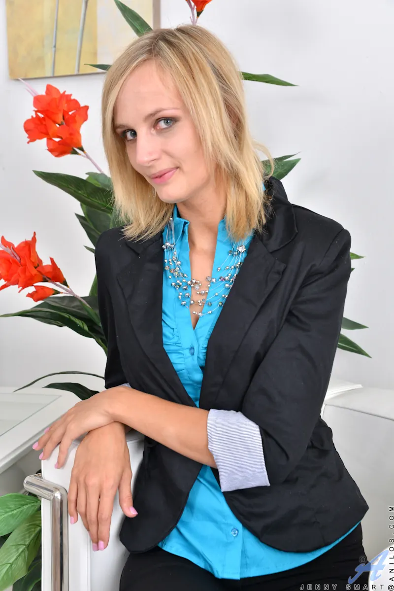 Anilos 'Pussy Spreads' starring Jenny Smart (Photo 1)