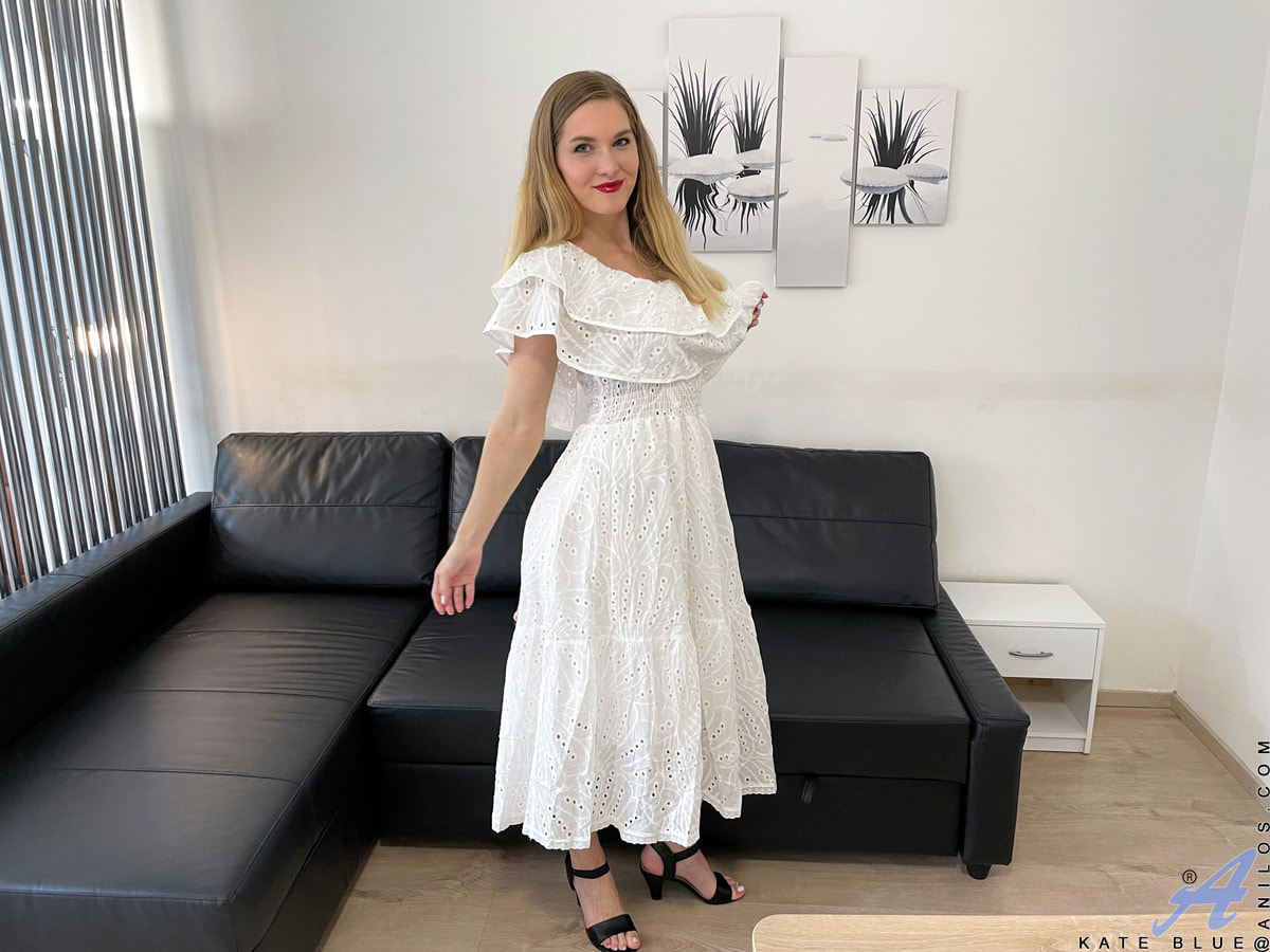 Anilos 'Blonde Beauty' starring Kate Blue (Photo 1)