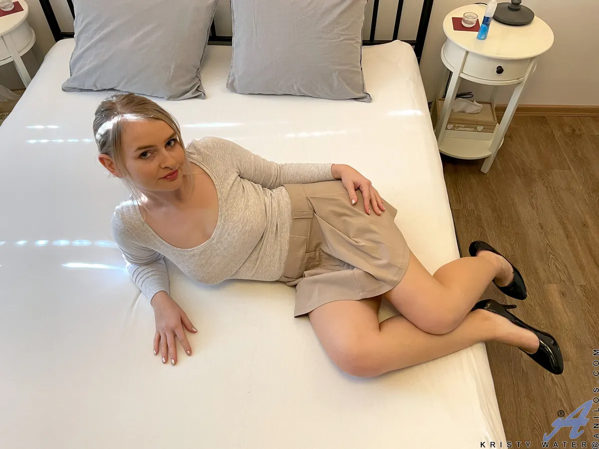 Anilos 'So Horny' starring Kristy Water (Photo 2)