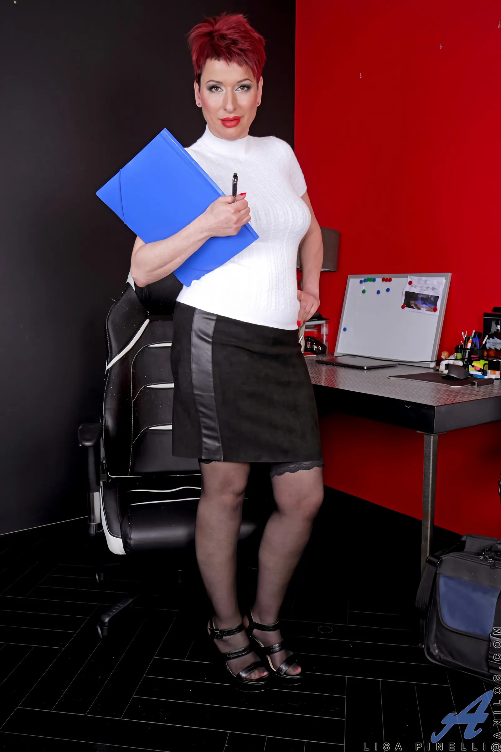 Lisa Pinelli in 'Overtime' from 'Anilos' (Photo 2) Anilos 'Overtime' starring Lisa Pinelli (Photo 2)