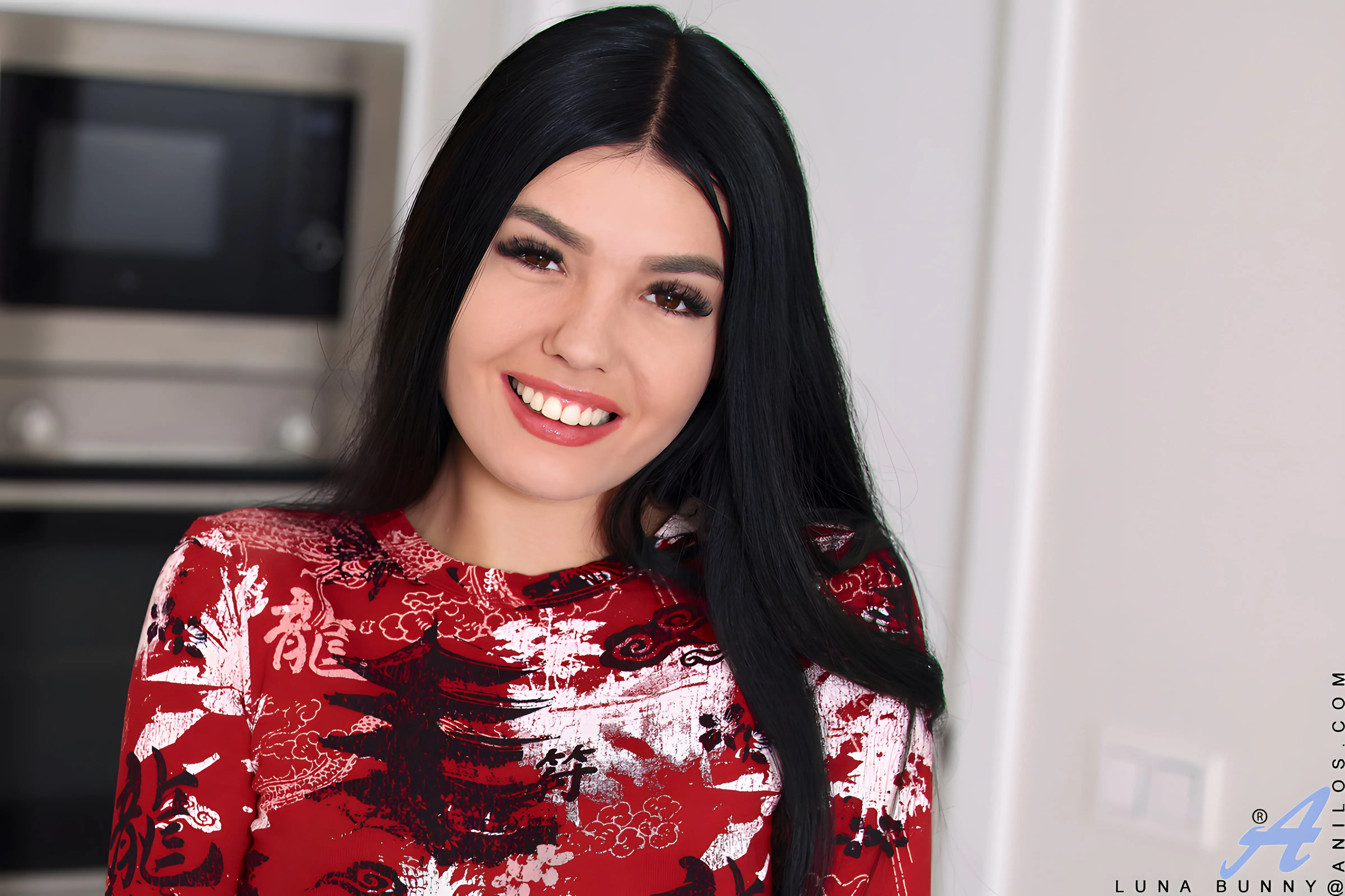 Anilos 'Radiant Smile' starring Luna Bunny (Photo 2)