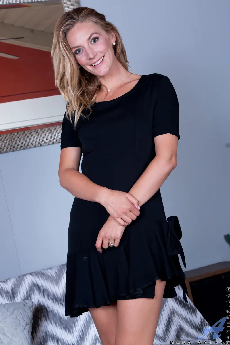 Anilos 'Moaning Mona' starring Mona Wales (Photo 1)