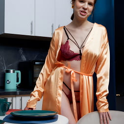 Mrs Mowgli in 'Anilos' Horny At Home (Thumbnail 2)