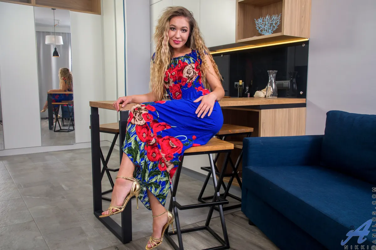 Anilos 'Feels Right' starring Nikki (Photo 1)