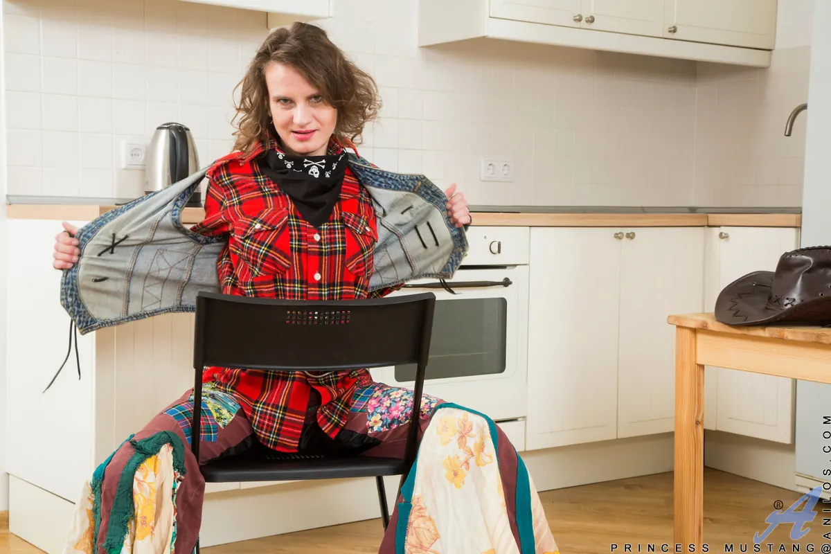 Anilos 'All Natural' starring Princess Mustang (Photo 1)