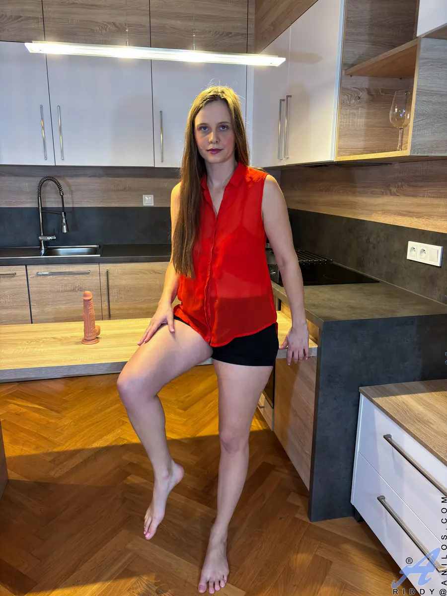 Anilos 'Open Bra' starring Riddy (Photo 1)