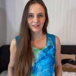 Riddy in 'Anilos' Shirt Lift (Thumbnail 1)