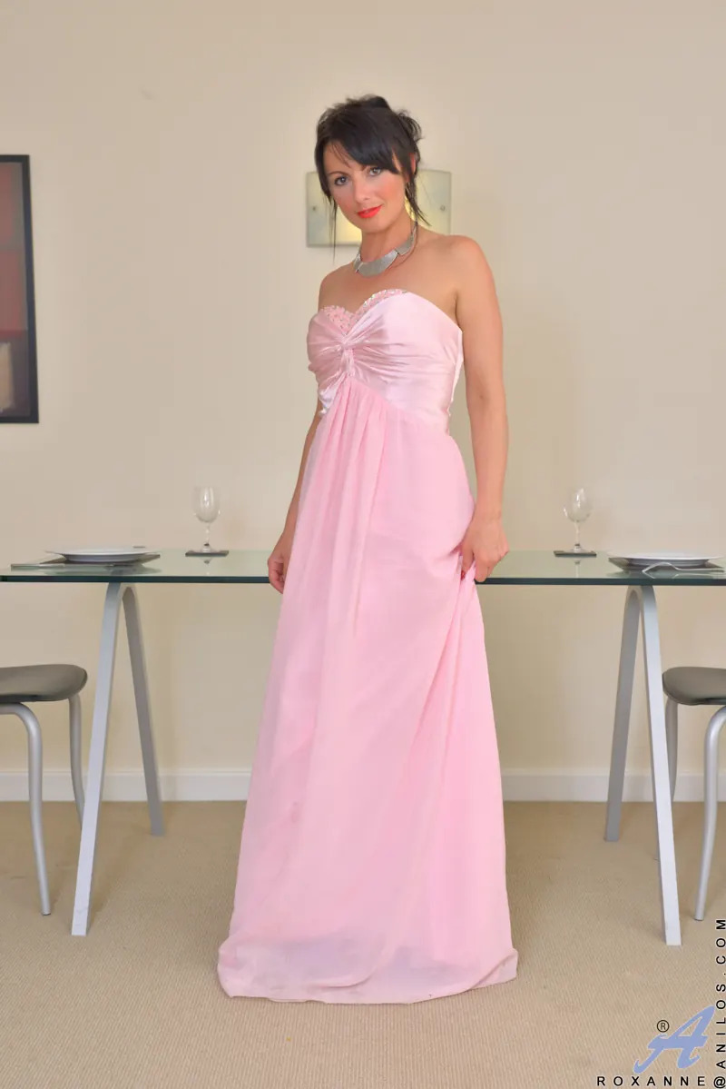 Anilos 'Dressed Up' starring Roxanne (Photo 1)