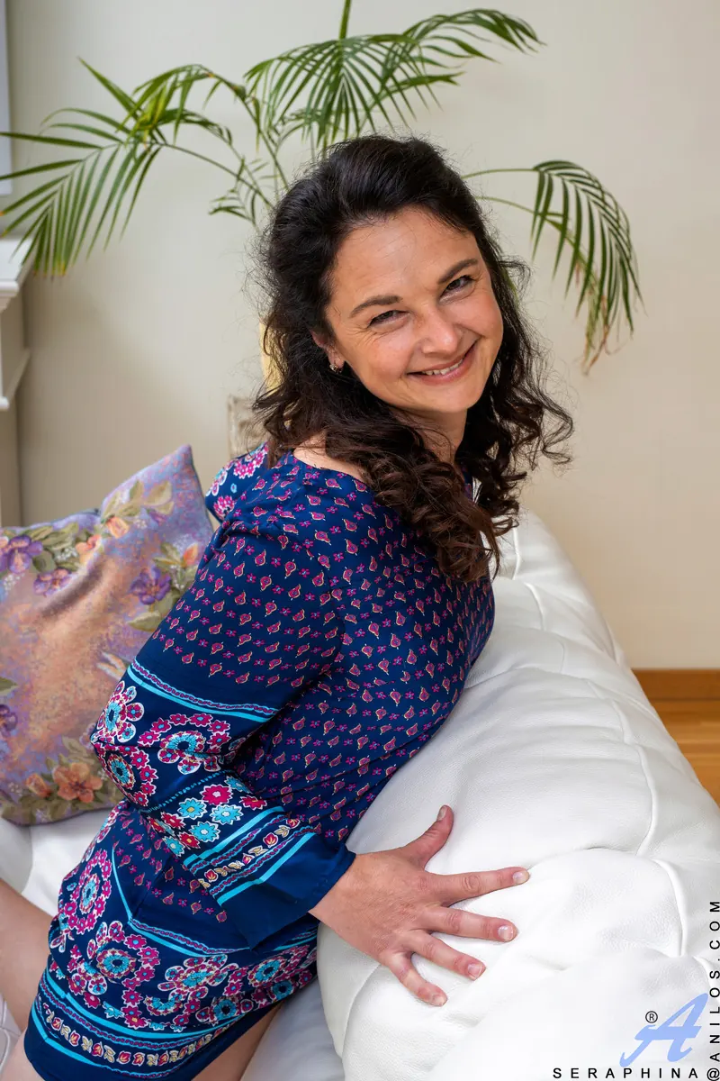 Anilos 'In The Mood' starring Seraphina (Photo 1)