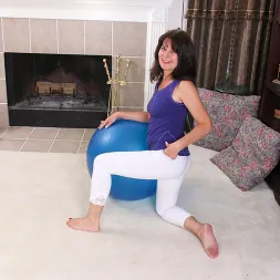 Shelby Ray in 'Anilos' Keeping Fit (Thumbnail 2)
