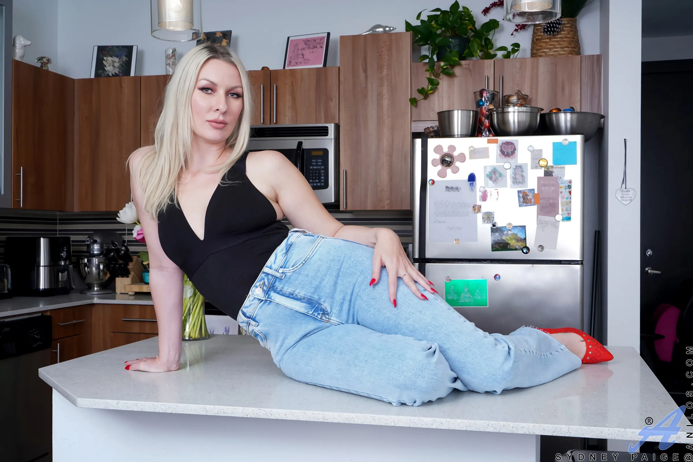 Anilos 'All You Can Eat' starring Sydney Paige (Photo 1)