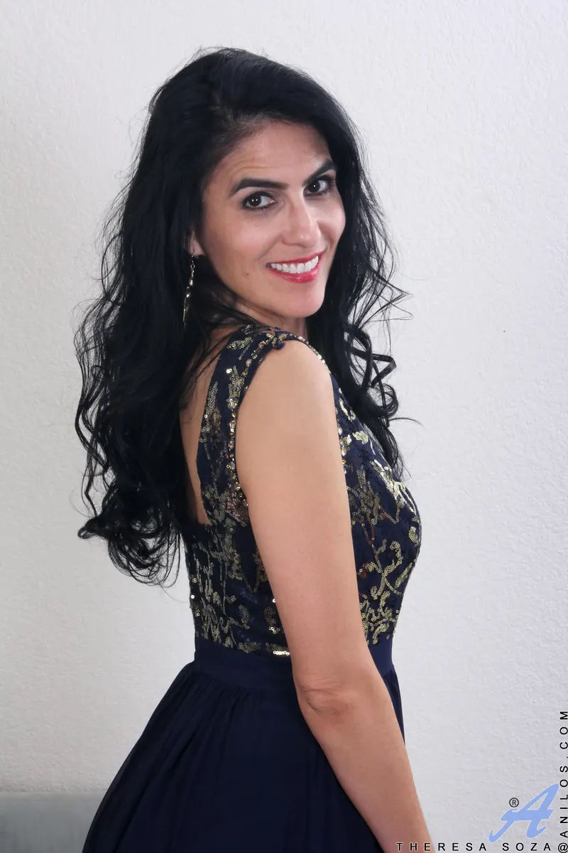 Anilos 'Mature Beauty' starring Theresa Soza (Photo 1)