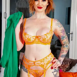Zara Durose in 'Anilos' Ginger Snaps (Thumbnail 4)