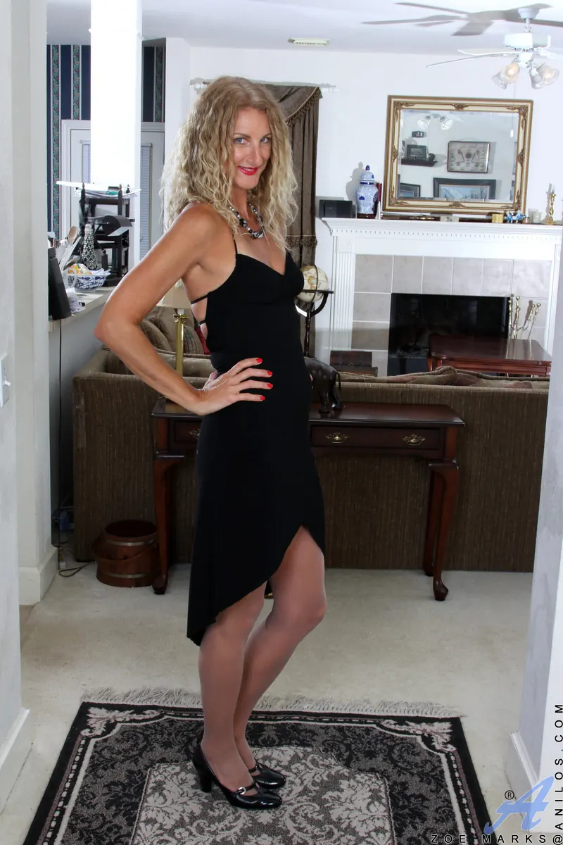 Anilos 'American Milf' starring Zoe Marks (Photo 2)