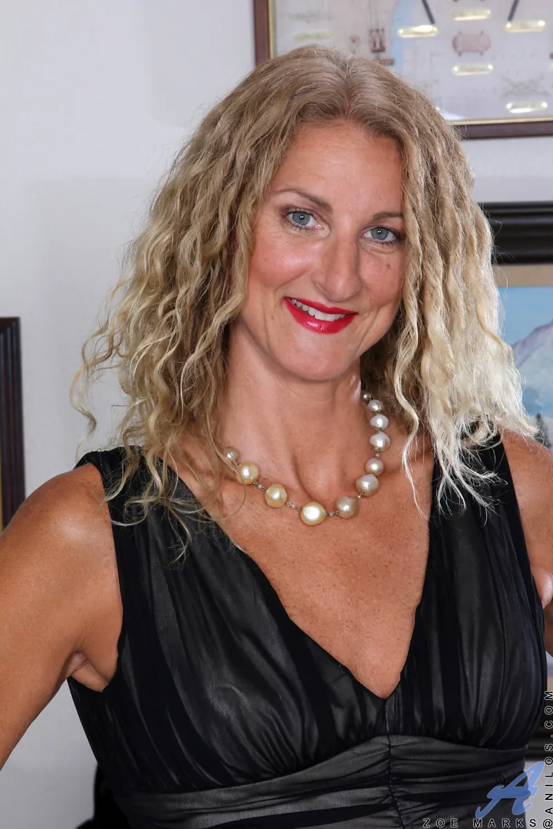 Anilos 'Blonde Tease' starring Zoe Marks (Photo 1)